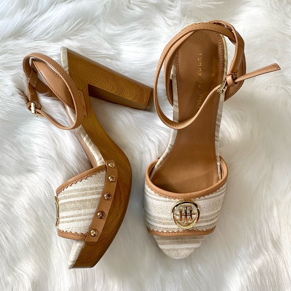 TOMMY HILFIGER Size 8 Faux Wood Linen Platform Sandals